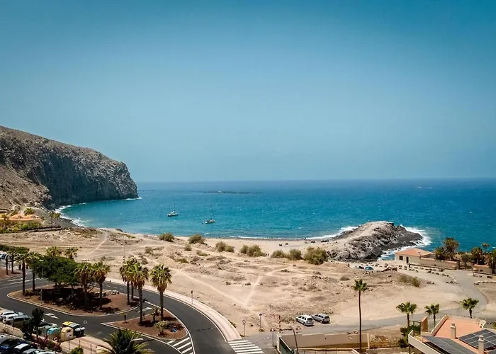 31 Cristianos Front Sea, Pool Free Wifi Apartman